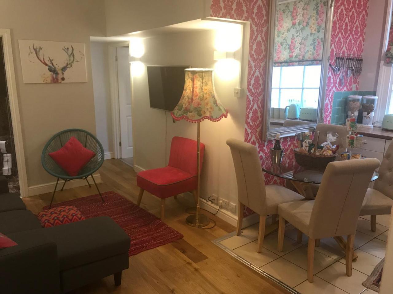 2 Bed, Ground Floor Bijou Georgian City Apartment باث المظهر الخارجي الصورة